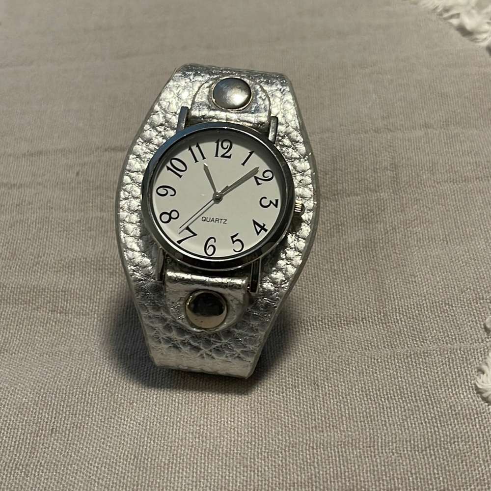 Quartz Watch with Silver Band